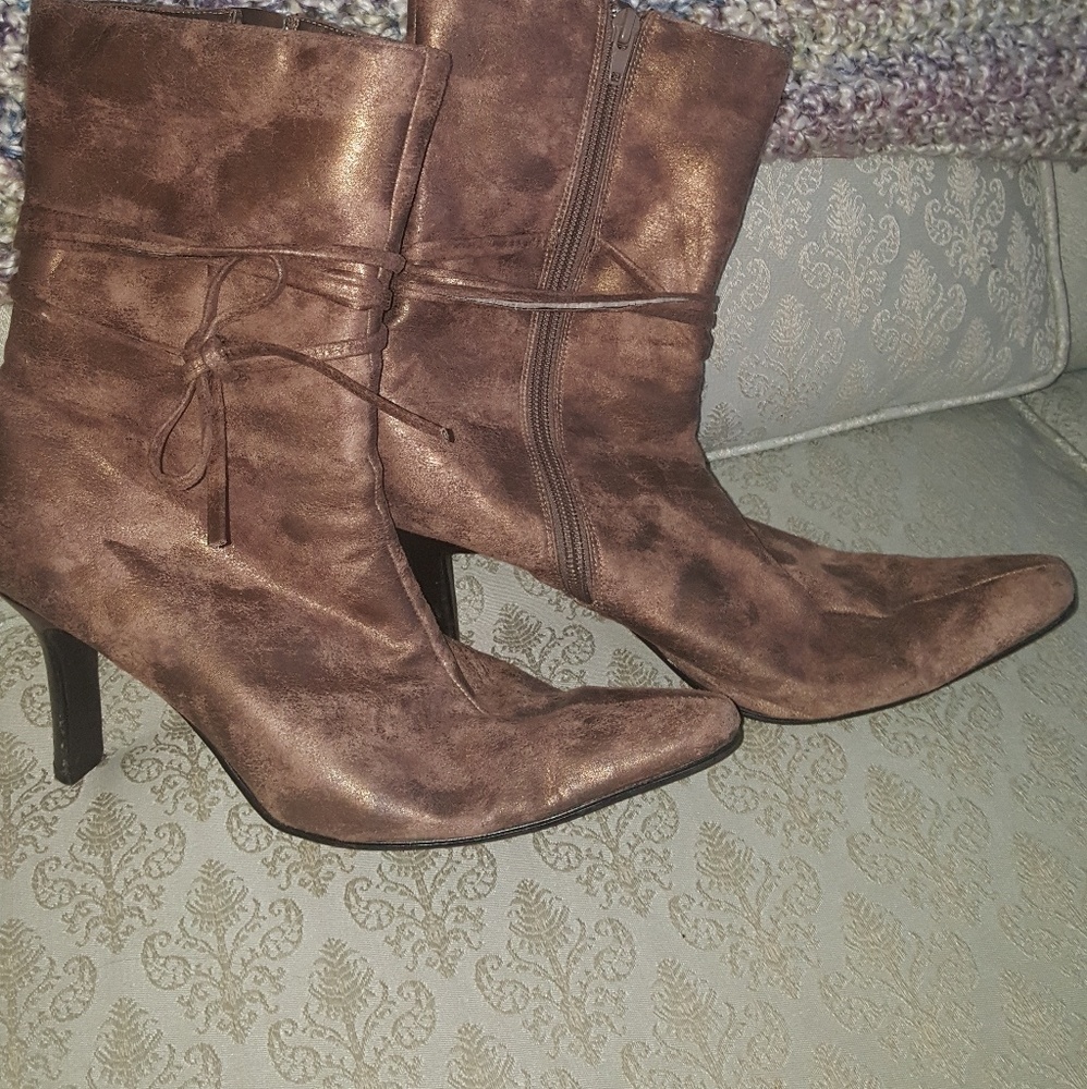 Newport News suede like boots size 10,